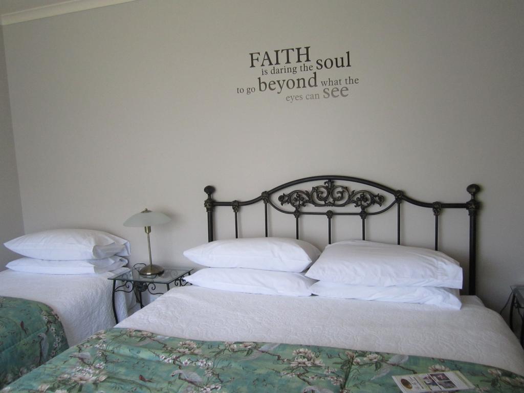 Be My Guest Bed & Breakfast New Plymouth Oda fotoğraf