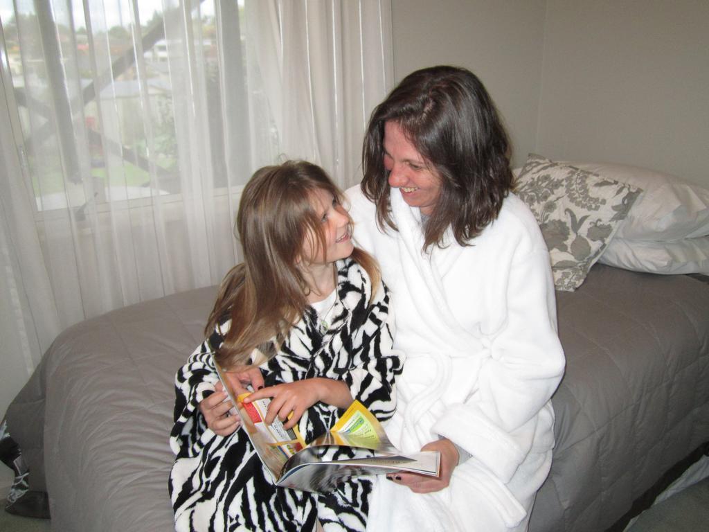 Be My Guest Bed & Breakfast New Plymouth Oda fotoğraf